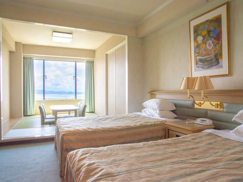 リステル猪苗代ウイングタワー洋室