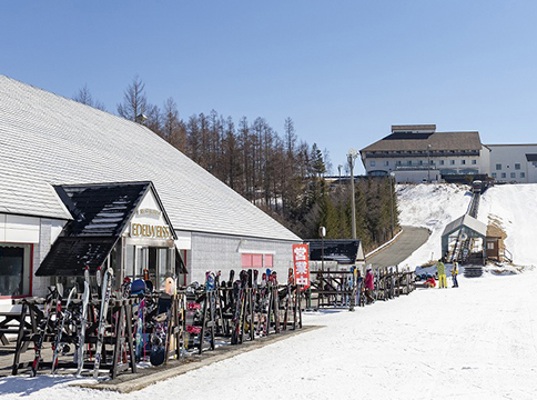 シャトレーゼスキーバレー小海ゲレンデ食堂「エーデルワイス」外観