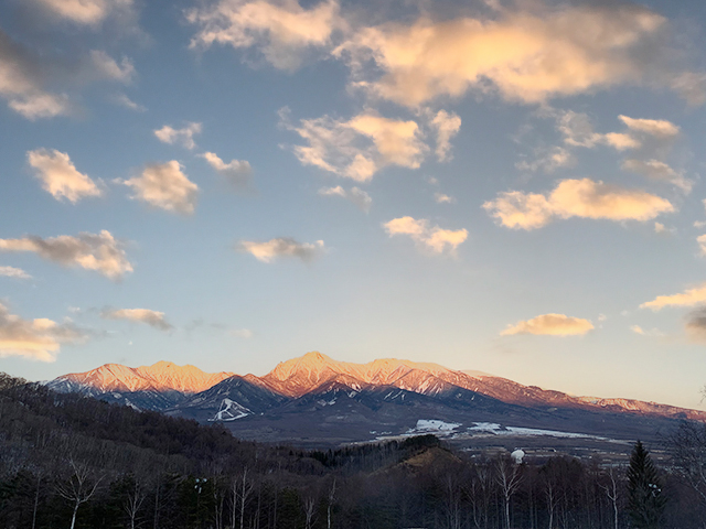 シャトレーゼスキーバレー野辺山のゲレンデから広がる山並みの景色