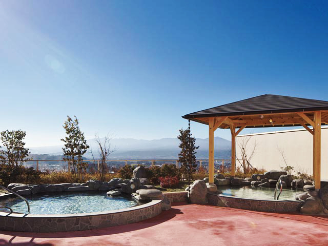 佐久平ハイウェイオアシス内の天然温泉施設 平尾温泉 みはらしの湯 露天風呂