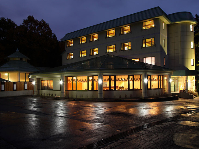 ホテルオークフォレスト外観