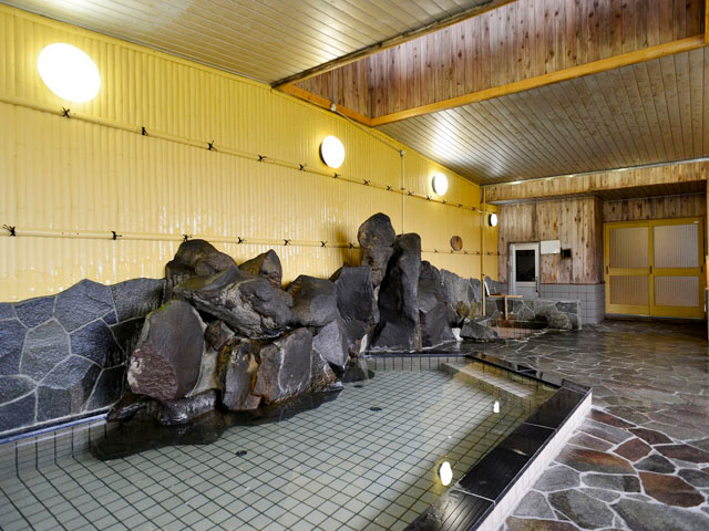 アルペンルート 天然温泉の岩風呂