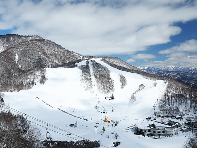 鹿島槍スキー場のゲレンデ風景