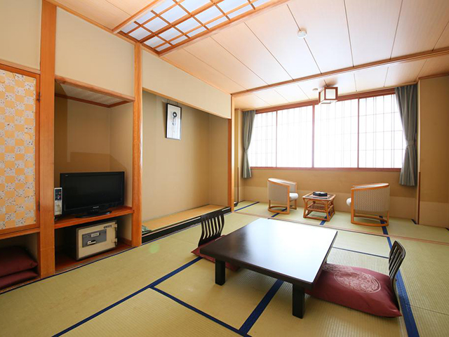 ホテル豊生和洋室