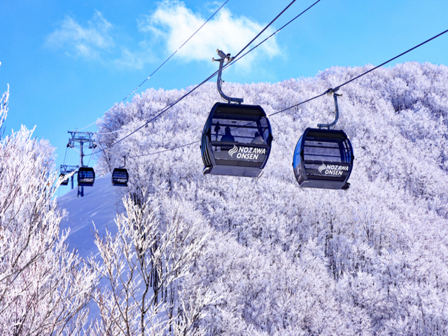 野沢温泉スキー場のゴンドラ