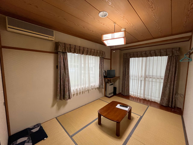 ファミールヤマネ和室