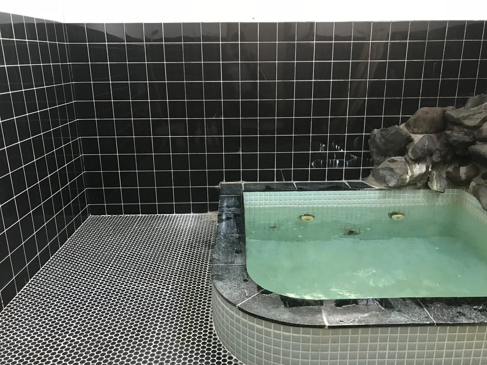 ファミールヤマネ浴場