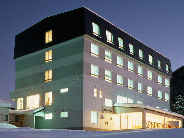 竜王パークホテル外観