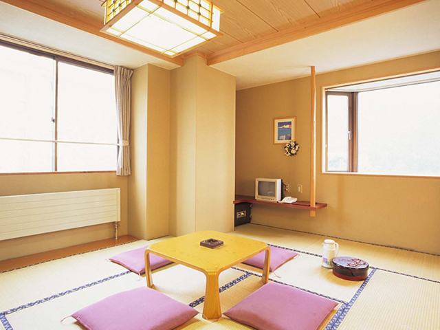 ホテルシャレー竜王和室