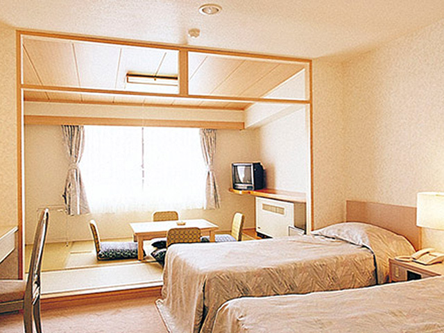 菅平イナリールホテル洋室