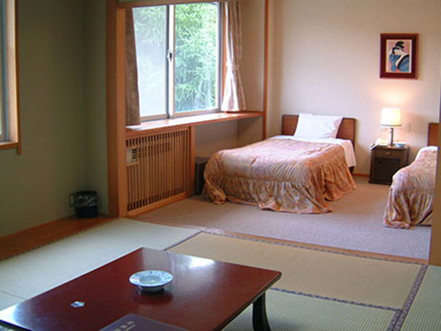 ホテル柄澤和洋室