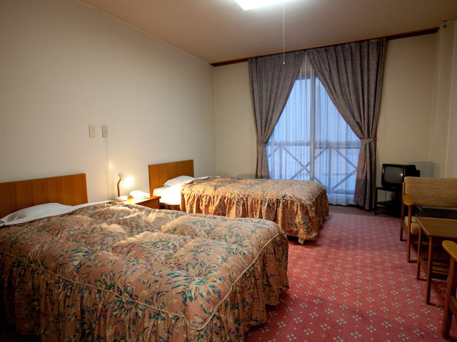 アルペンプラザ洋室