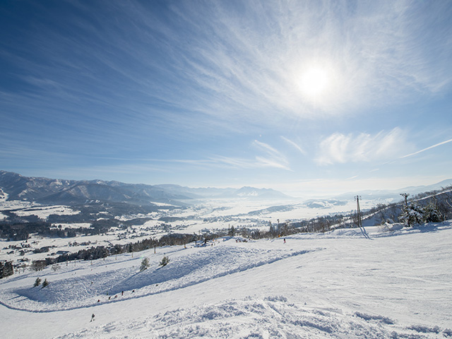 戸狩温泉スキー場のゲレンデの風景