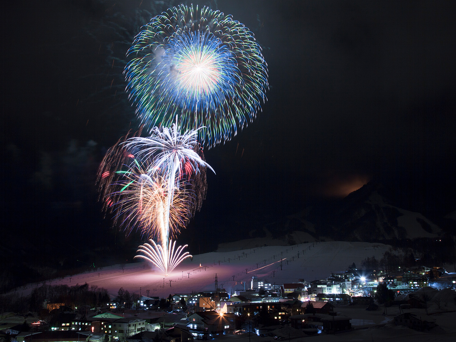 【長野県白馬】栂池高原スキー場の花火