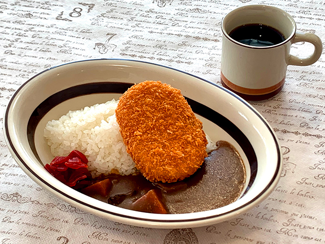 Village Tsugaike(ヴィレッジツガイケ)ゲレンデ食 カツカレー