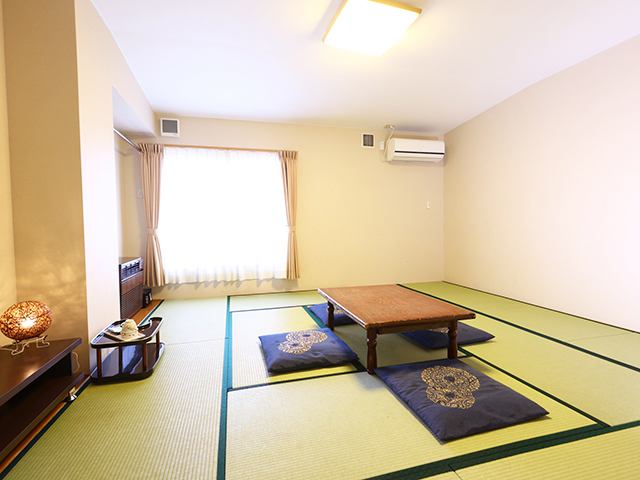 ホテルサンプラザ栂池 和室