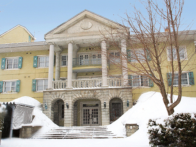 苗場スプリングスホテル