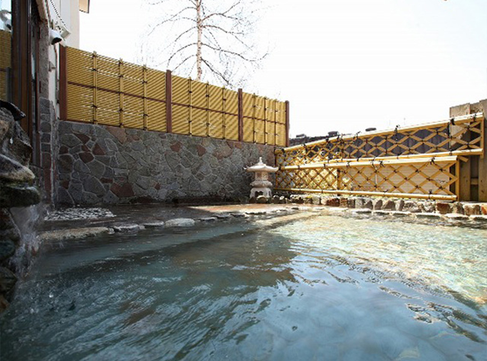 ホテルハイツ志賀高原　露天風呂