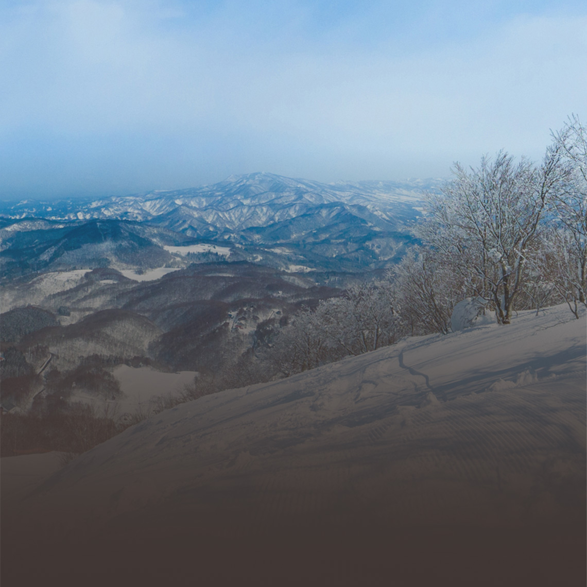斑尾高原スキー場山頂からのパノラマ風景