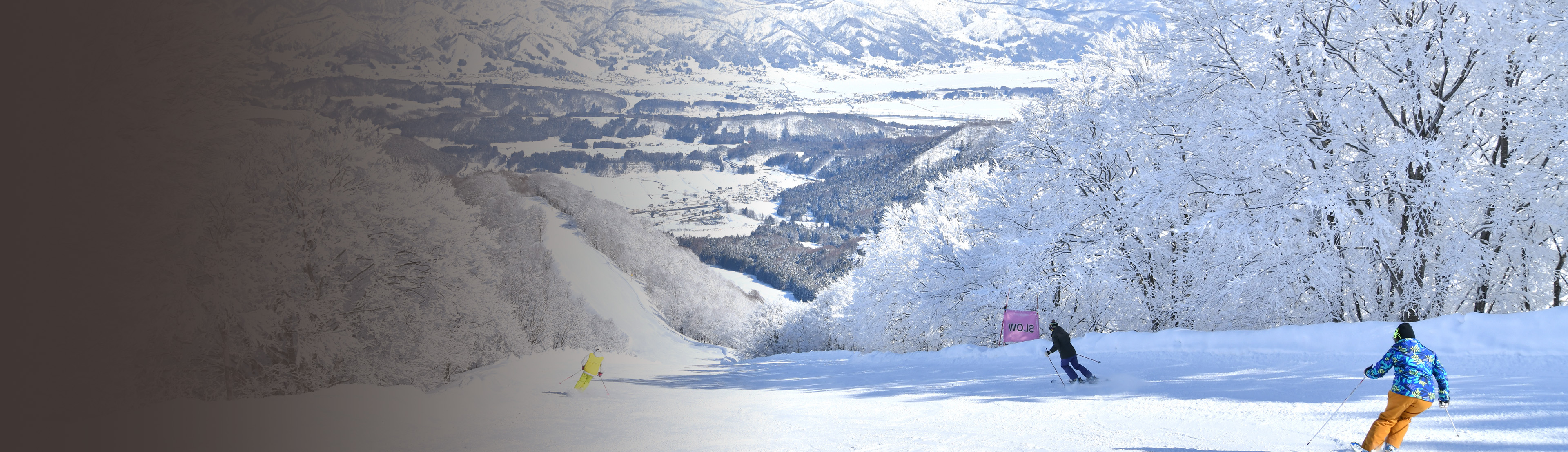 野沢温泉スキー場スカイラインコースより妙高山方面を望む景色 長野県野沢温泉村