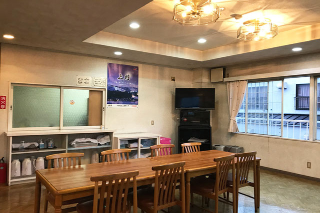 中央ロッヂ内観