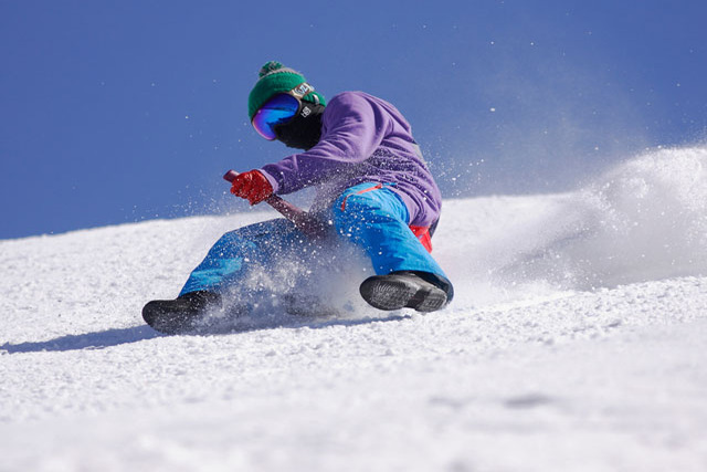 北志賀小丸山スキー場でスキー