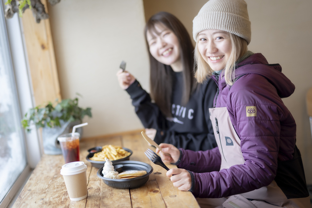 舞子スノーリゾートのレストランで食事