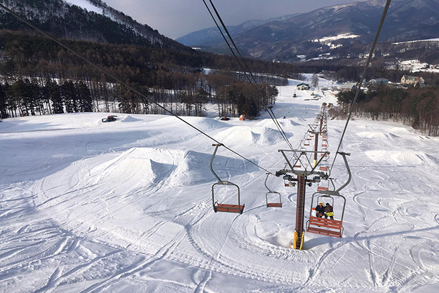 X-JAM高井富士＆よませ温泉のリフトと風景