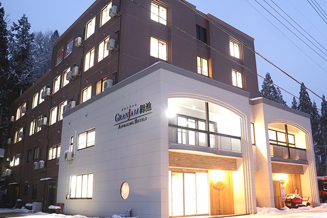 グランジャム栂池外観