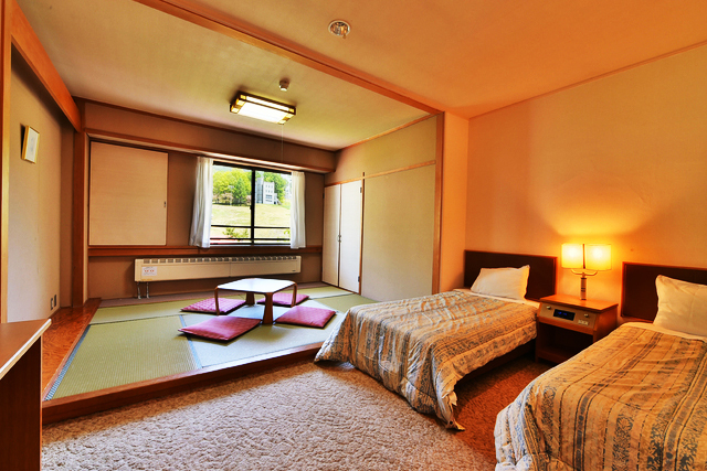 ホテルアルパイン洋室