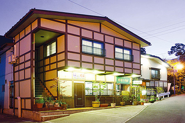 手打ちそばといで湯の宿 石田屋外観