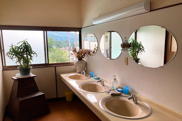 ロッヂアイドル洗面所