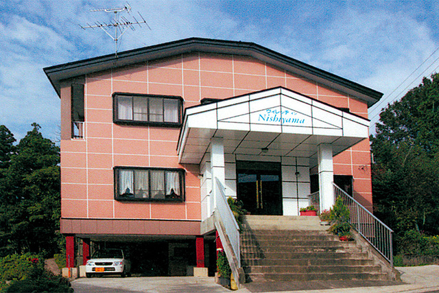 ヴィレッジイン西山外観