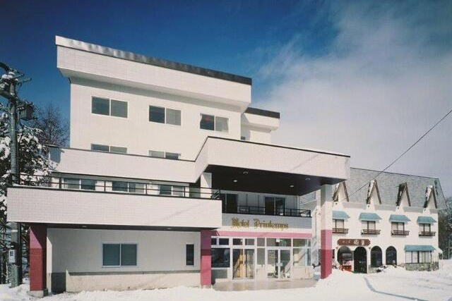 ホテルプランタン外観