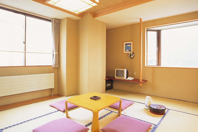 シャレー竜王和室