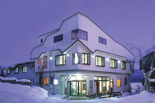 シュライン新宅外観