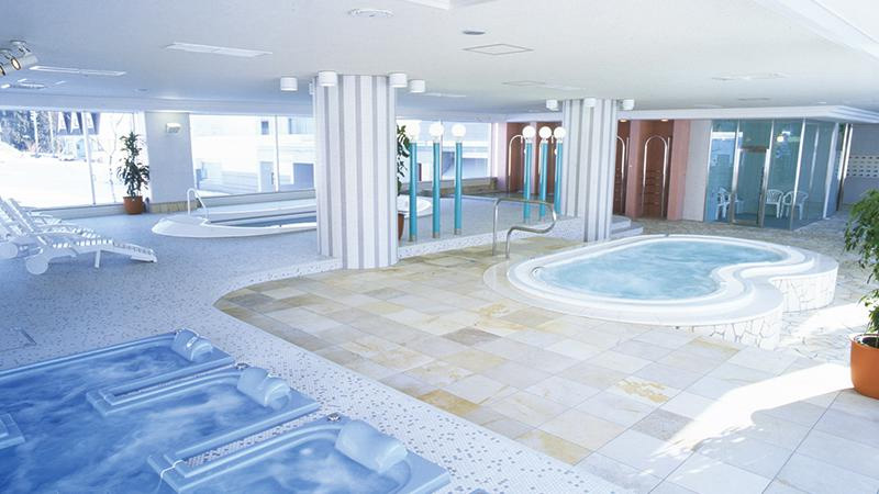 スノボツアー白馬アルプスホテル クアハウス