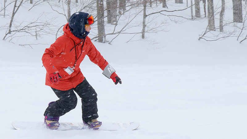 スクールの先生が教えるスノーボードの基本姿勢の３つのポイント