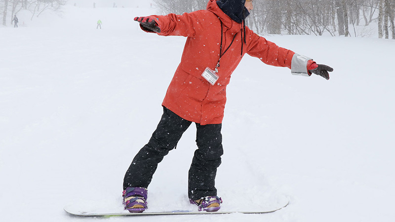 スクールの方が教えるスノーボードの基本姿勢の3つのポイント