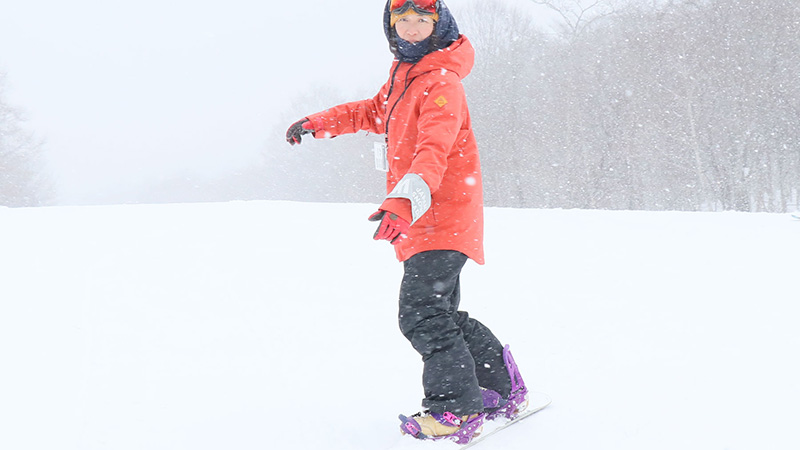 始めてのスノーボード!スクールで教えてくれる「ターン」の内容を公開