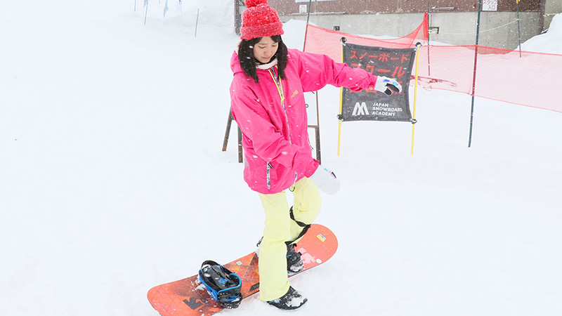 スノーボードで上手に立つための3つのコツ教えます