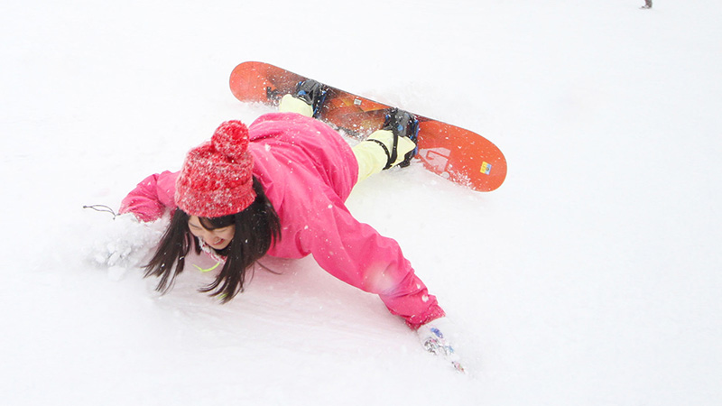 最初はやっぱりスクールを受講すべき? スノーボードスクール3つのポイント