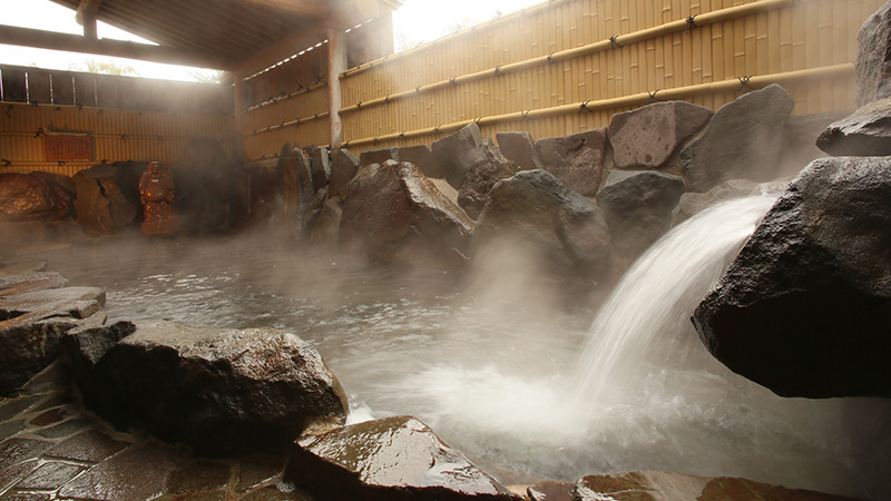 スノボツアー斑尾高原ホテル_本館露天