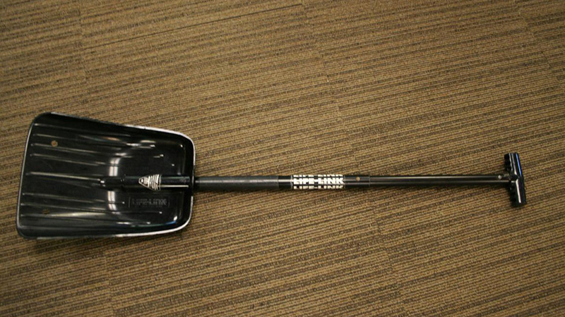 スキー場に車で行くならそろえておきたい10のグッズ