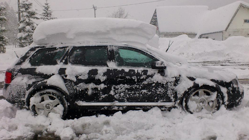 スキー場に車で行くならそろえておきたい10のグッズ