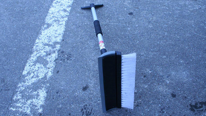 スキー場に車で行くならそろえておきたい10のグッズ