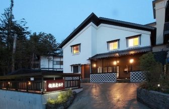 草津温泉　十二屋旅館